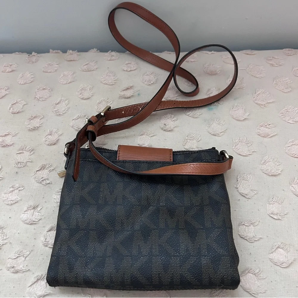 Michael Kors Classic Crossbody Logo Printed Bag Grey Multi Brown